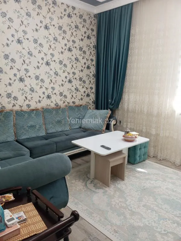 Satılır 2 otaqlı köhnə tikili 60 m²