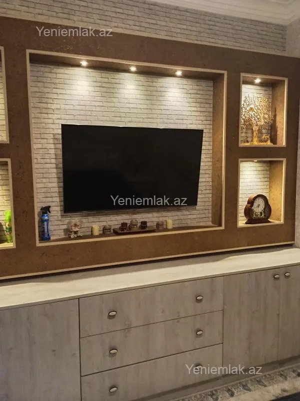 Satılır 2 otaqlı köhnə tikili 60 m²