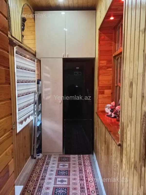 Satılır 2 otaqlı köhnə tikili 60 m²