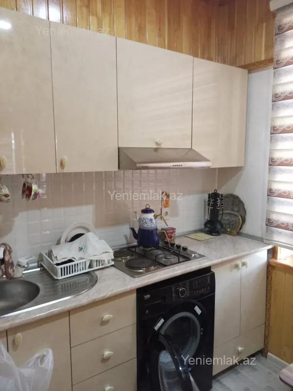 Satılır 2 otaqlı köhnə tikili 60 m²