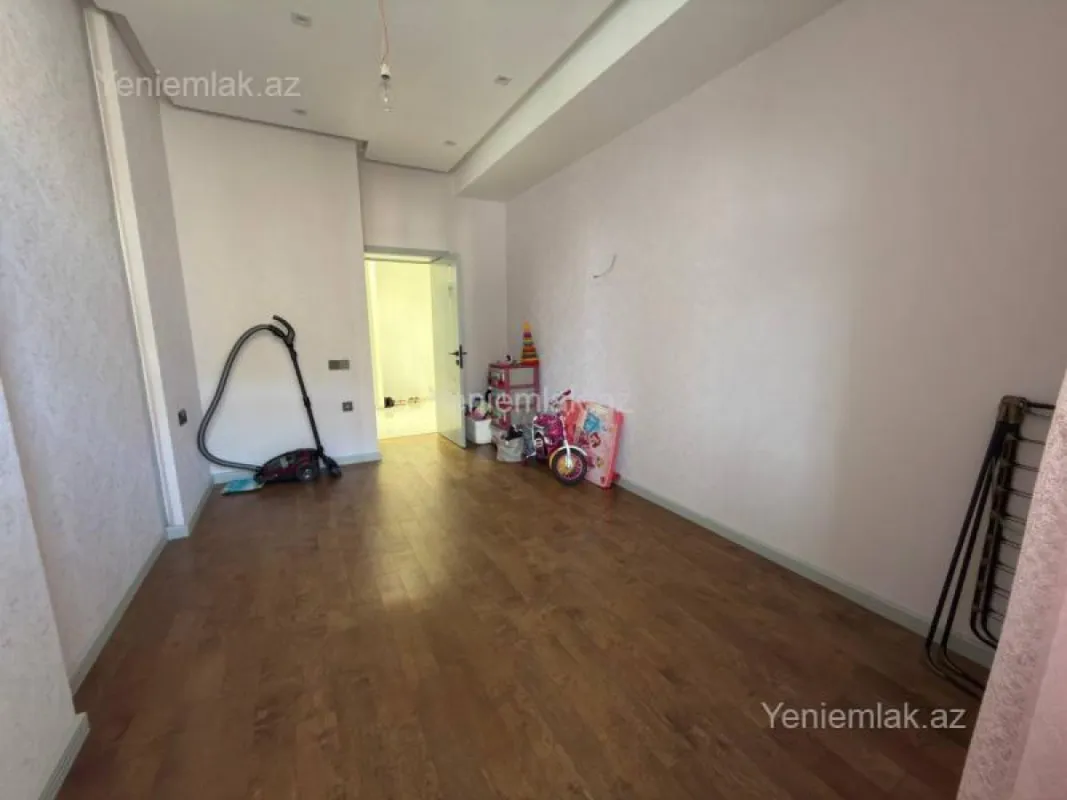 Satılır 3 otaqlı yeni tikili 105 m²