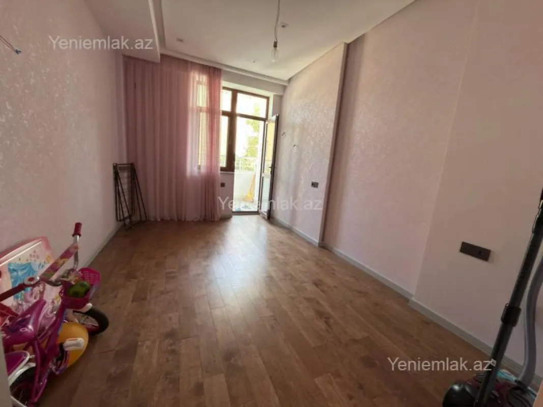 Satılır 3 otaqlı yeni tikili 105 m²