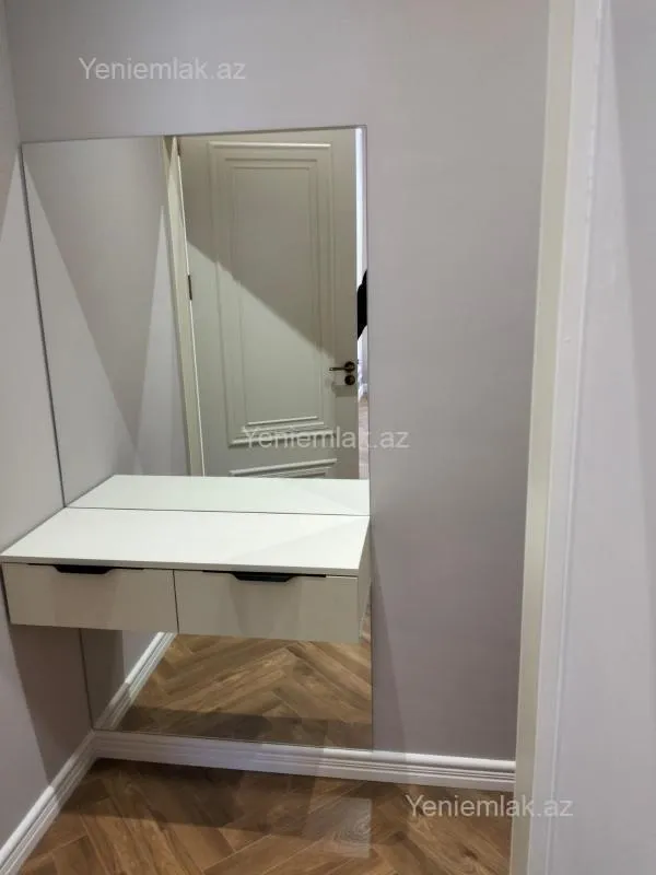 Satılır 3 otaqlı yeni tikili 132 m²