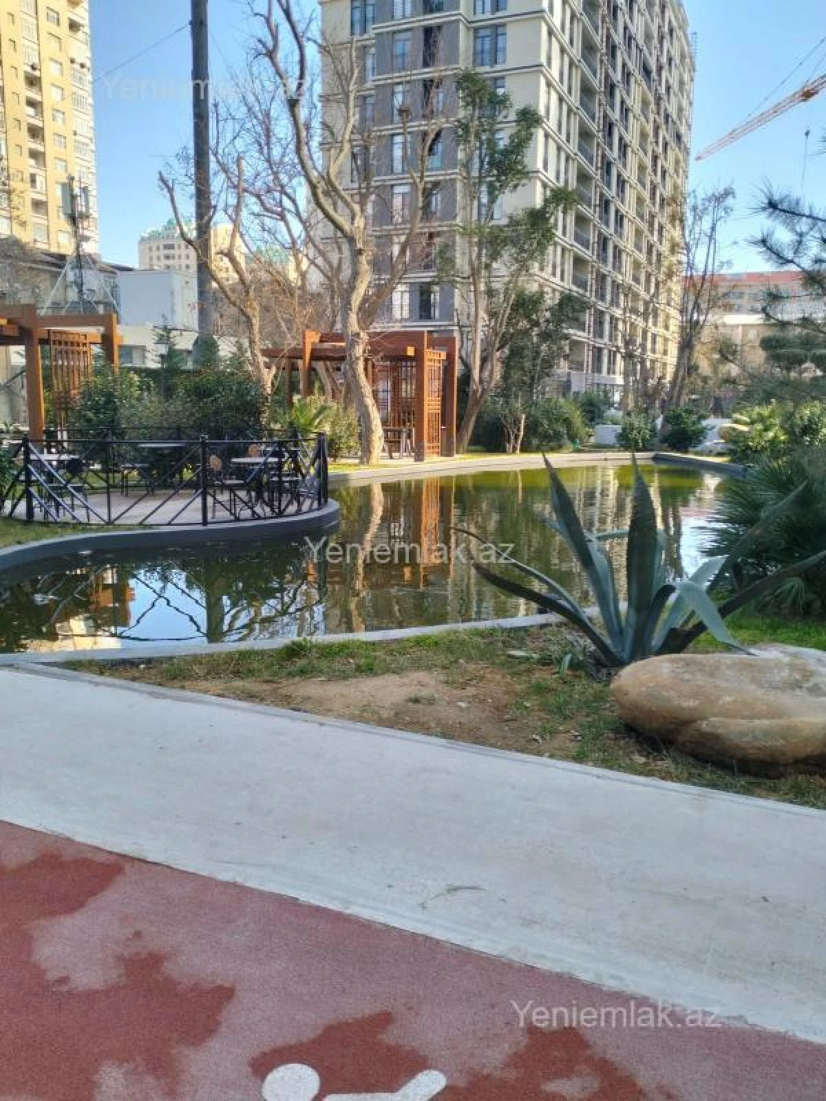 Satılır 3 otaqlı yeni tikili 132 m²