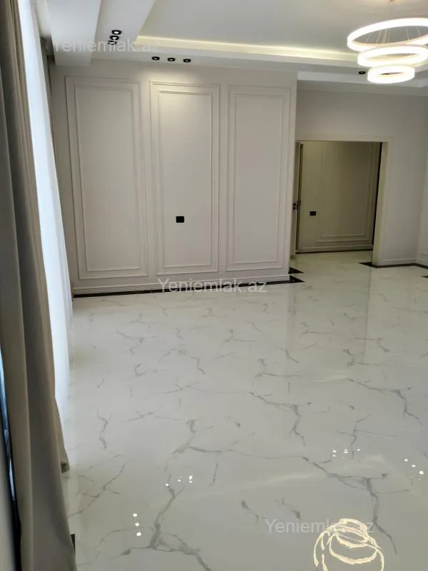 Satılır 3 otaqlı yeni tikili 132 m²