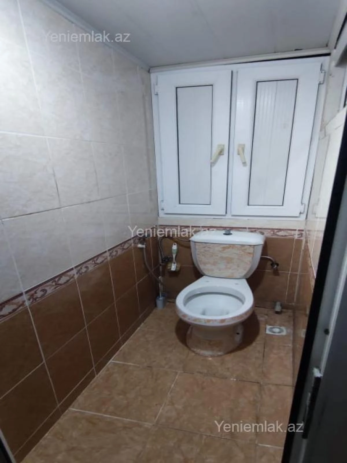 Satılır 3 otaqlı köhnə tikili 90 m²