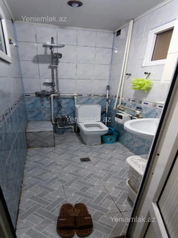 Satılır 3 otaqlı köhnə tikili 90 m²