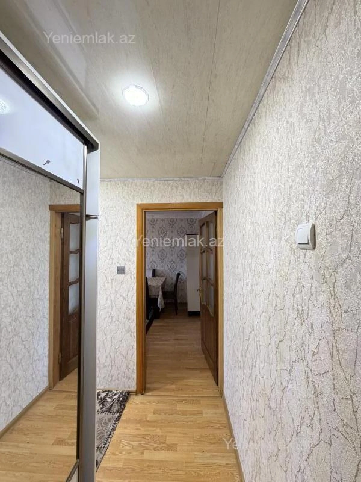 Satılır 3 otaqlı köhnə tikili 60 m²