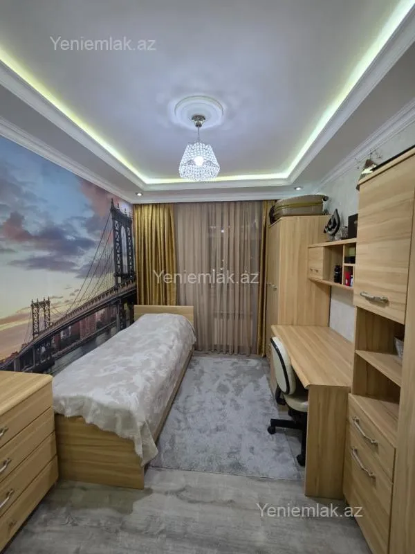 Satılır 5 otaqlı köhnə tikili 110 m²