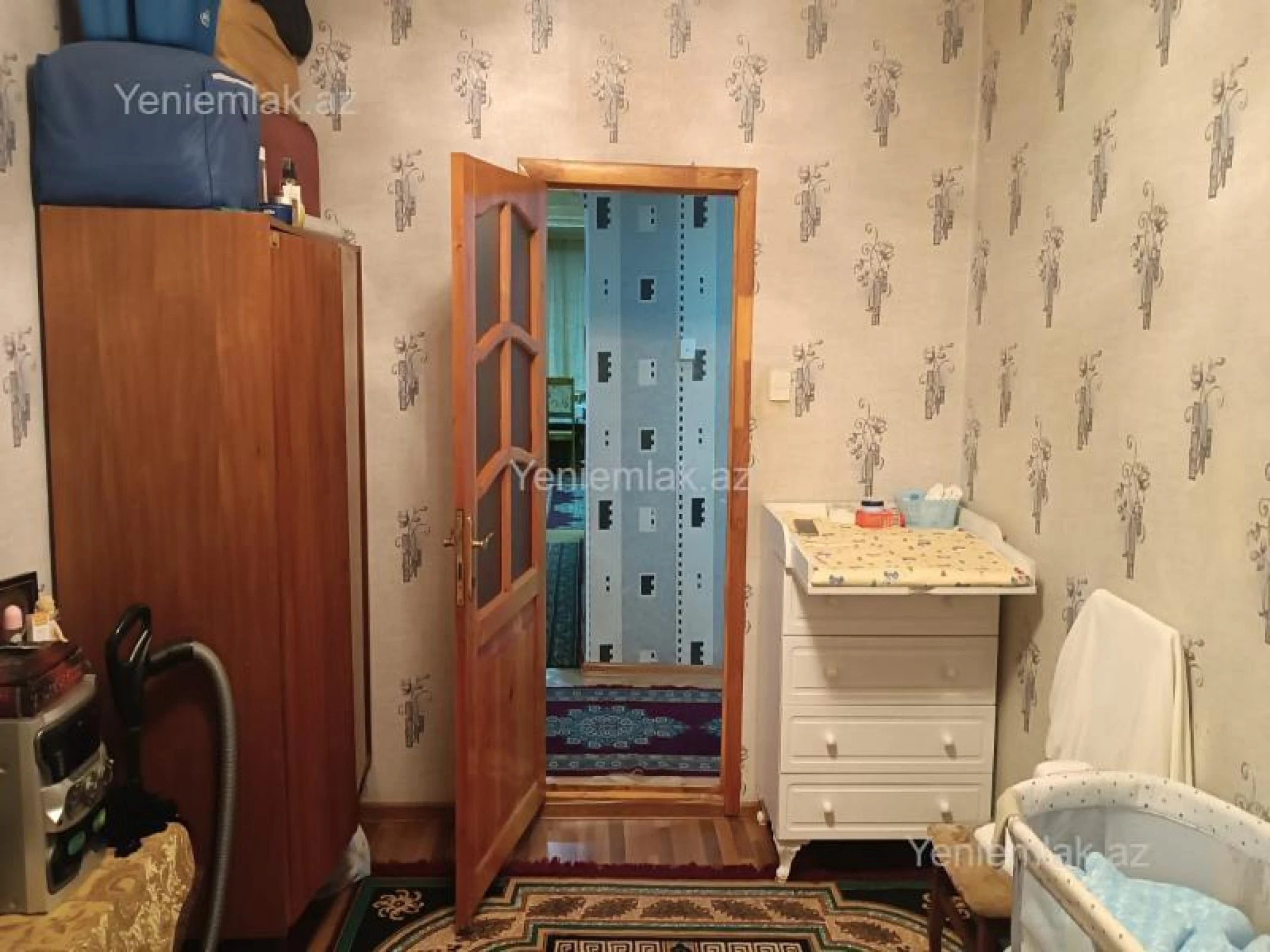 Satılır 4 otaqlı köhnə tikili 110 m²