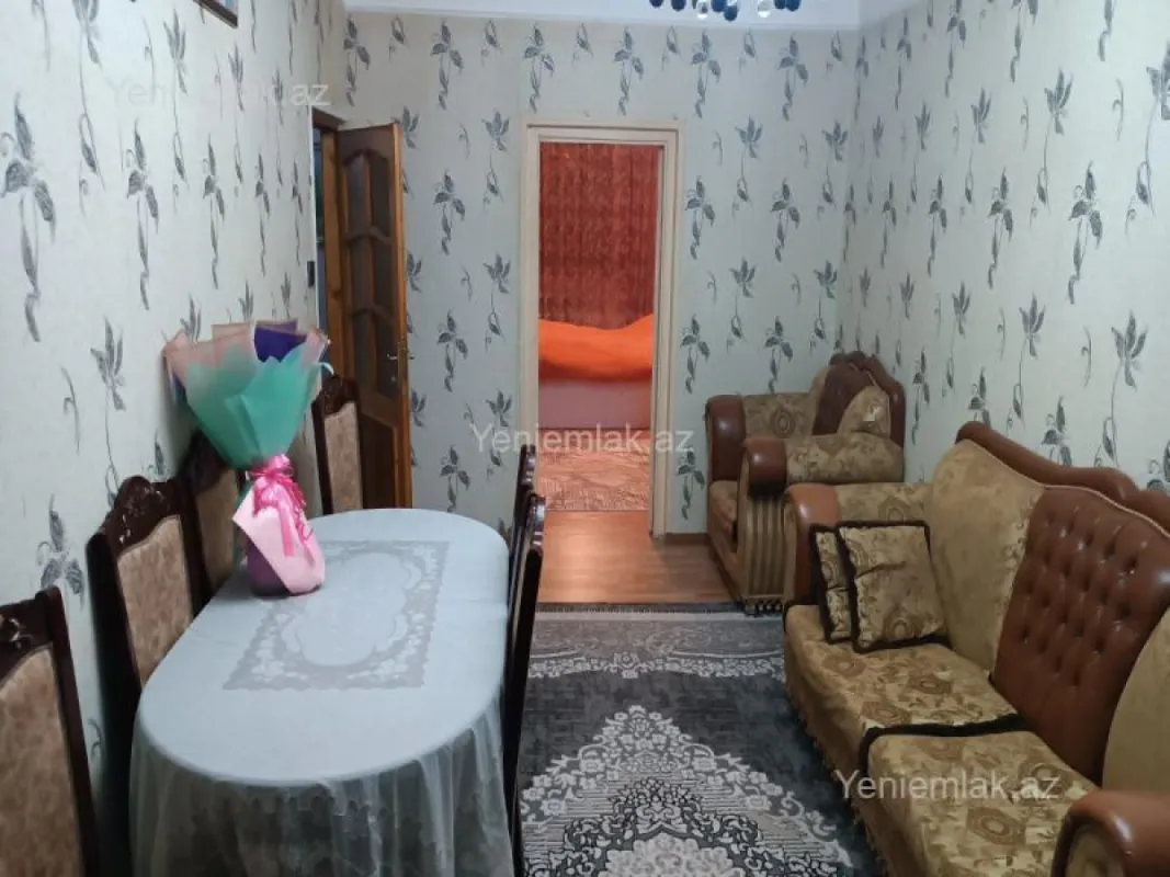 Satılır 4 otaqlı köhnə tikili 110 m²