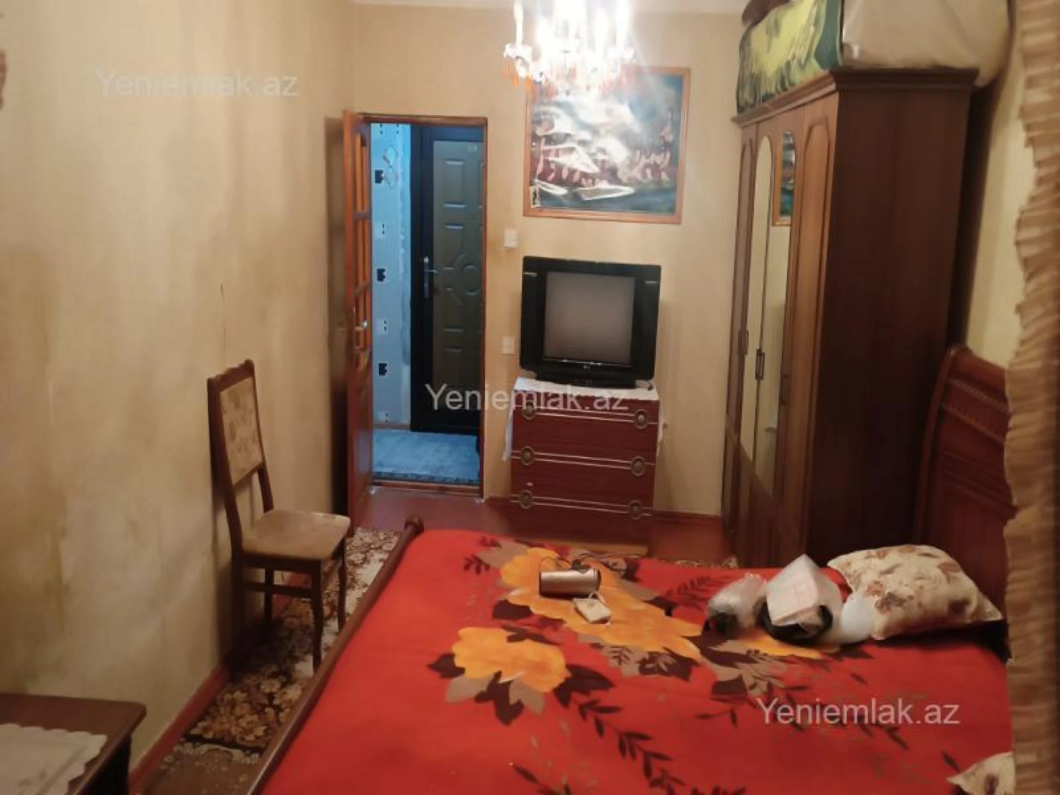 Satılır 4 otaqlı köhnə tikili 110 m²