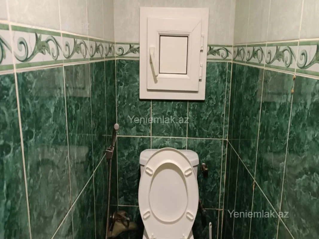 Satılır 4 otaqlı köhnə tikili 110 m²