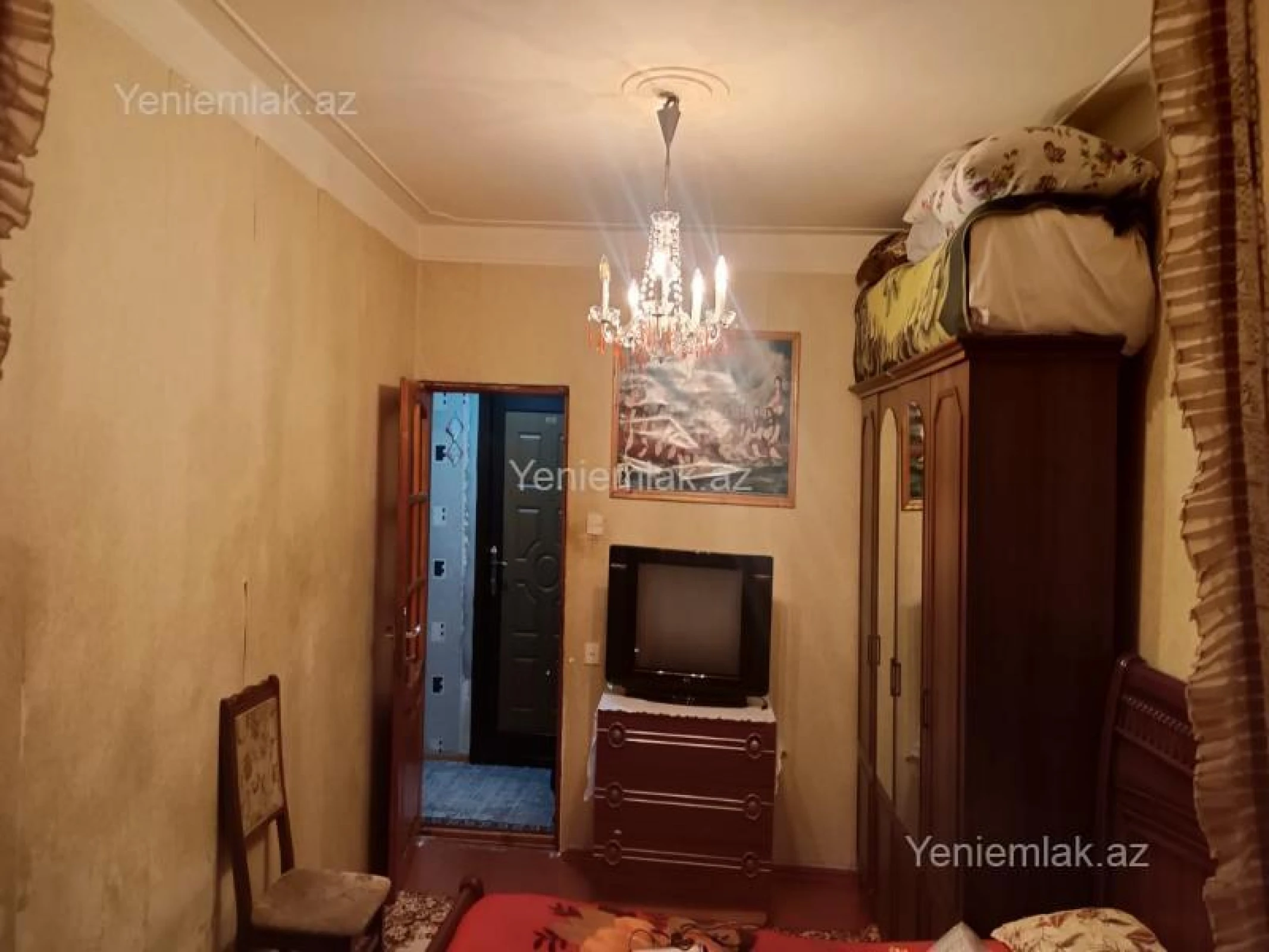 Satılır 4 otaqlı köhnə tikili 110 m²