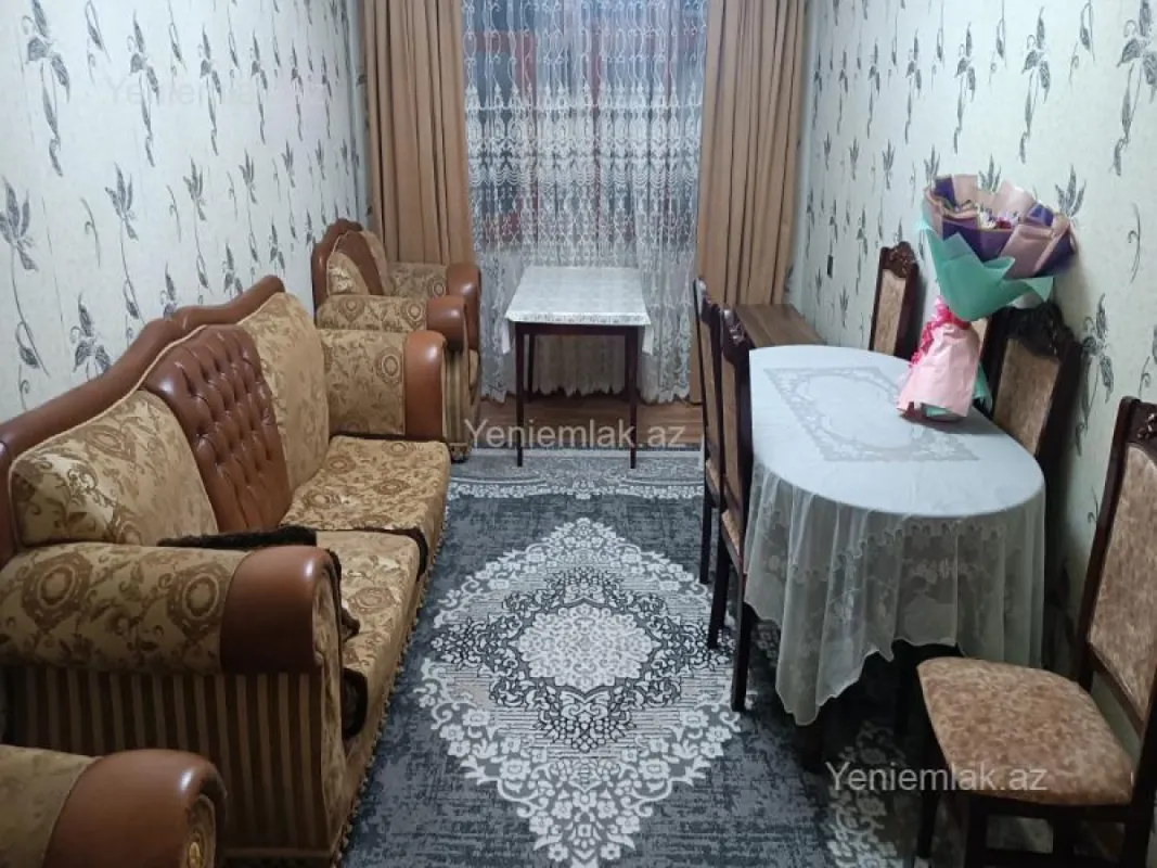 Satılır 4 otaqlı köhnə tikili 110 m²