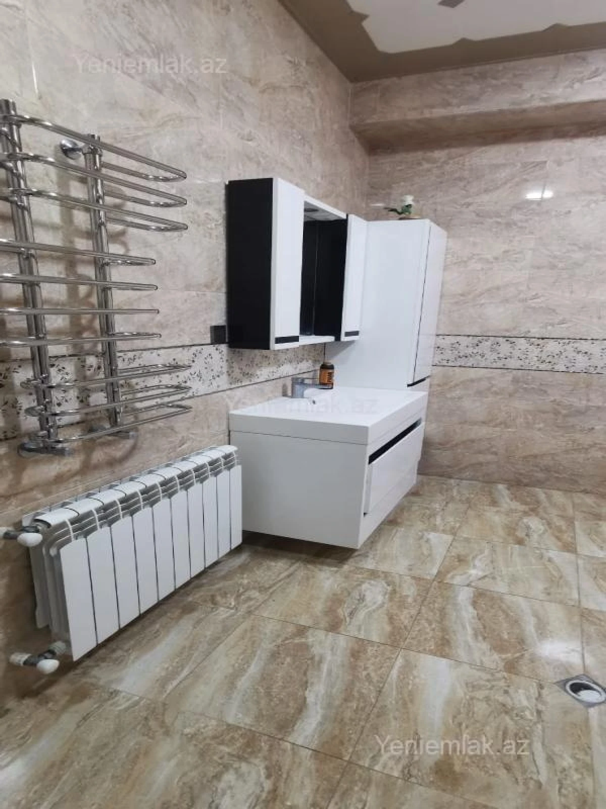 Satılır 4 otaqlı yeni tikili 170 m²