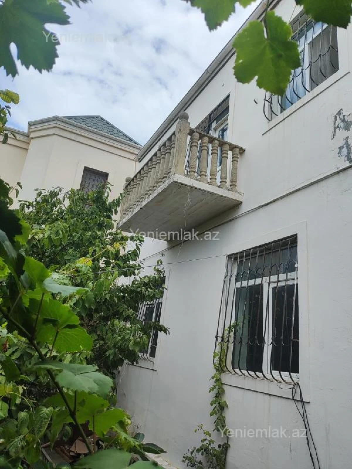 Satılır 7 otaqlı həyət evi 204 m²