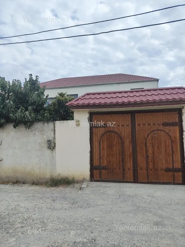 Satılır 7 otaqlı həyət evi 204 m²