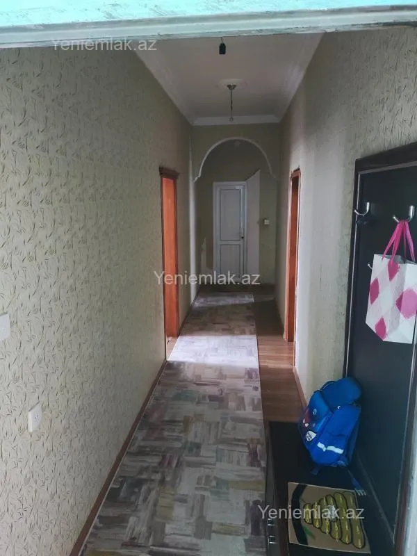 Satılır 7 otaqlı həyət evi 204 m²