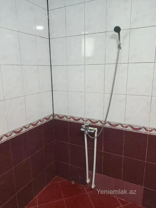 Satılır 7 otaqlı həyət evi 204 m²