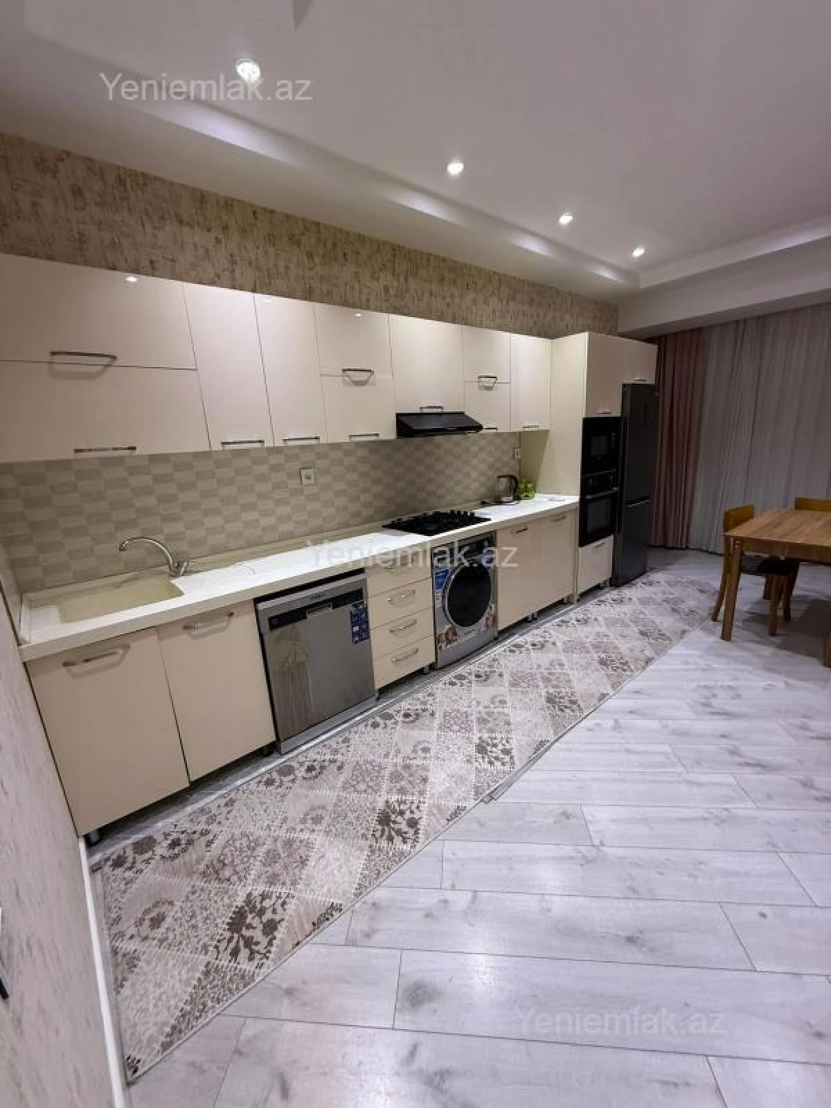 Satılır 2 otaqlı yeni tikili 92 m²