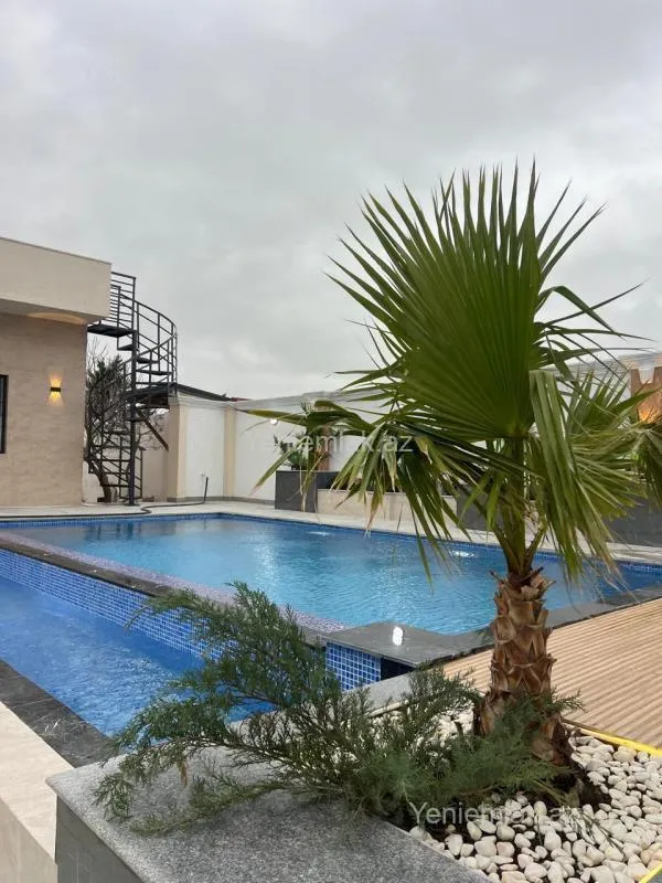 Satılır 5 otaqlı həyət evi 185 m²