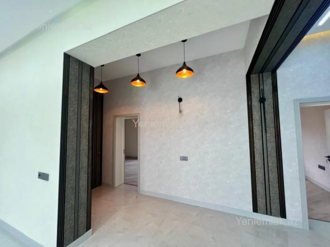 Satılır 5 otaqlı həyət evi 185 m²