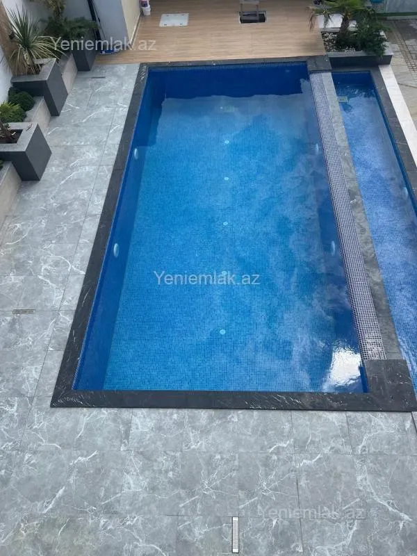 Satılır 5 otaqlı həyət evi 185 m²