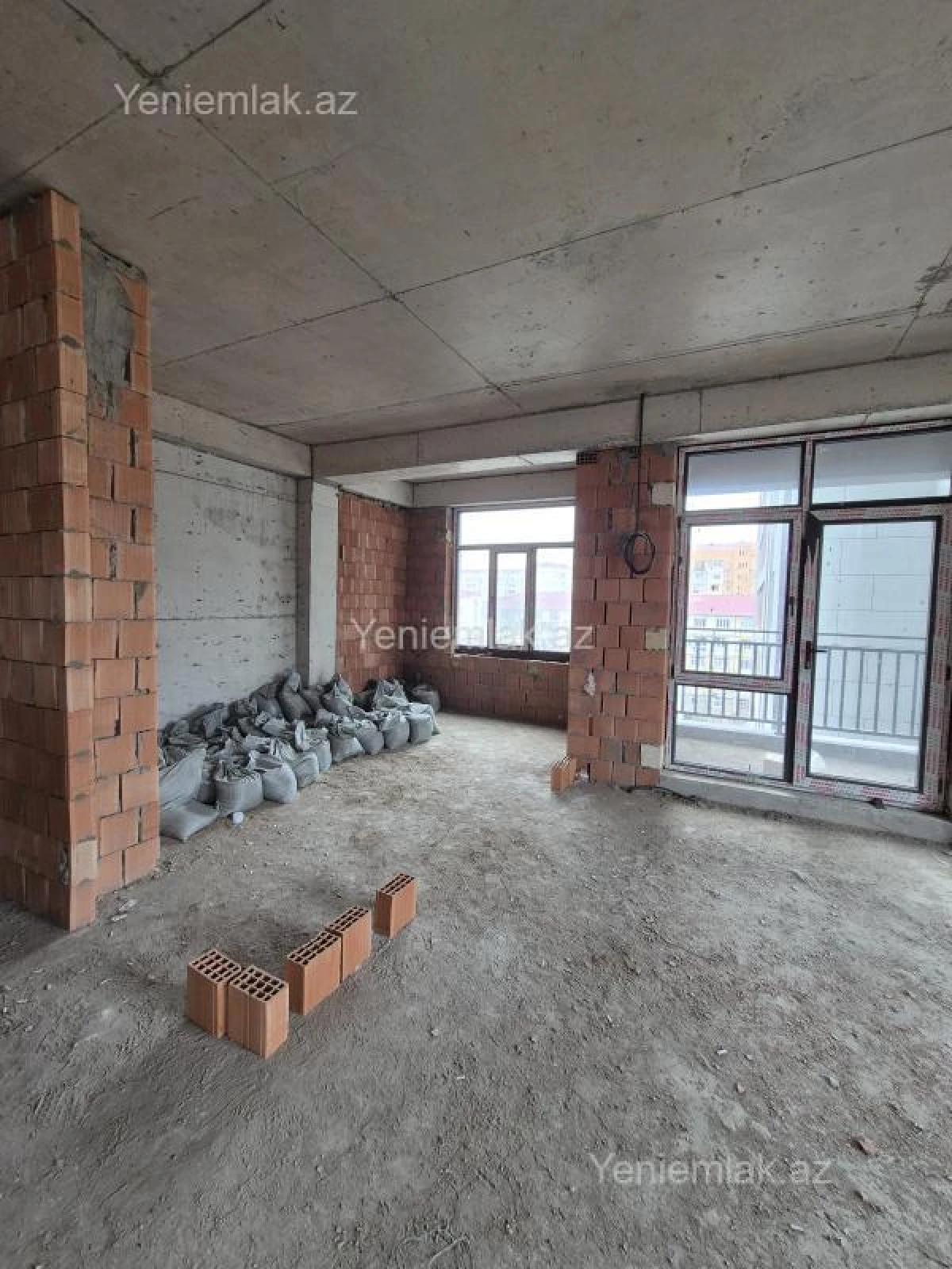 Satılır 3 otaqlı yeni tikili 86.7 m²