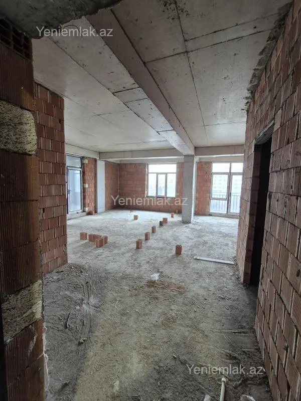 Satılır 3 otaqlı yeni tikili 86.7 m²