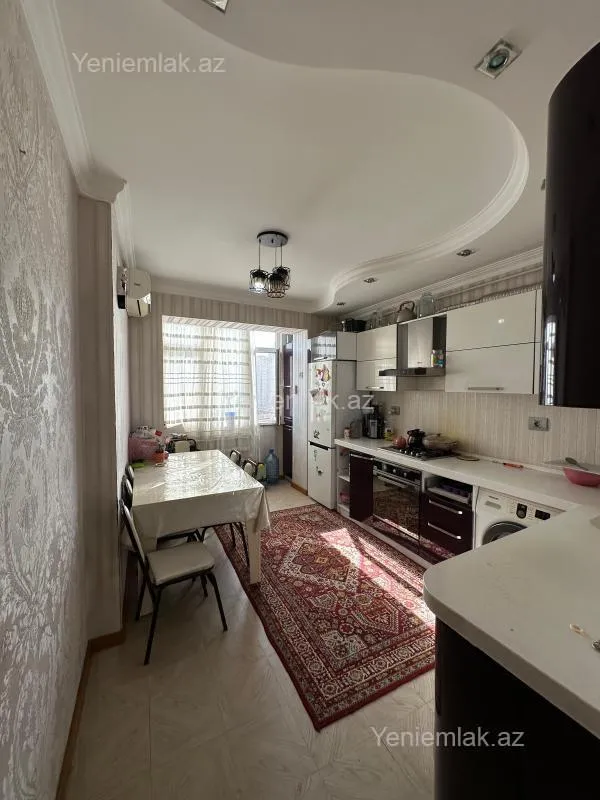Satılır 2 otaqlı köhnə tikili 60 m²