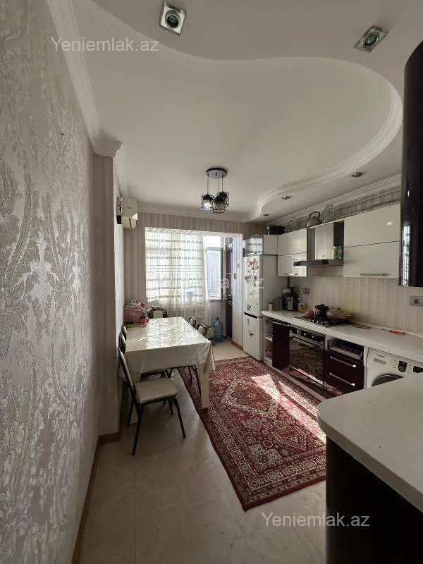 Satılır 2 otaqlı köhnə tikili 60 m²