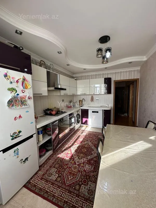 Satılır 2 otaqlı köhnə tikili 60 m²