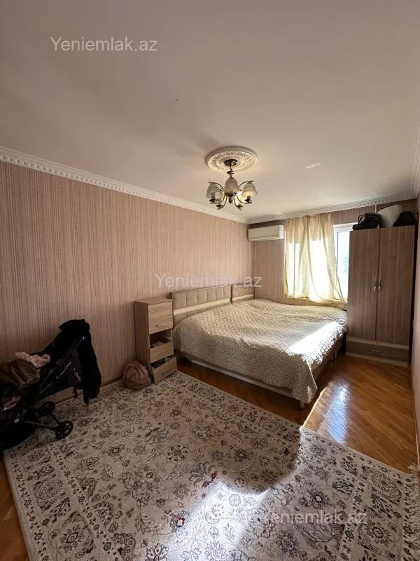 Satılır 2 otaqlı köhnə tikili 60 m²