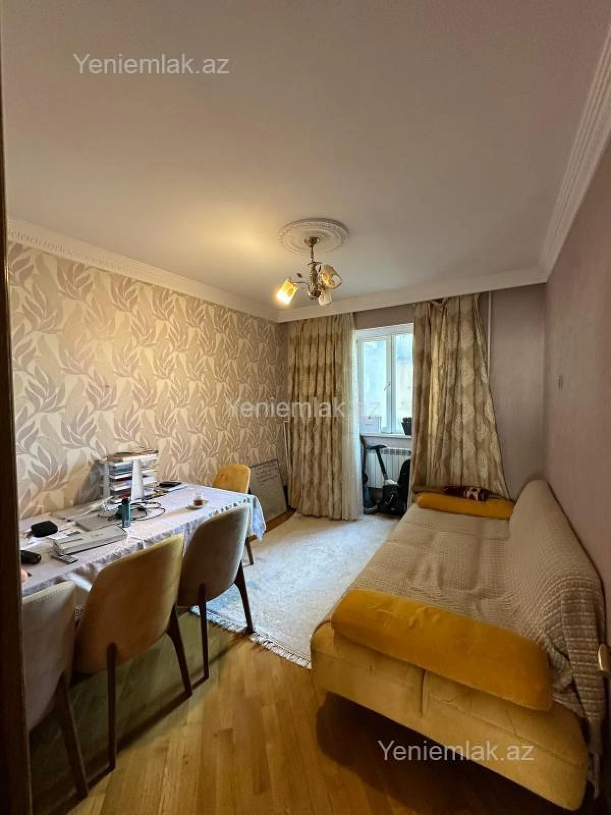 Satılır 2 otaqlı köhnə tikili 60 m²