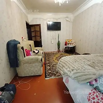 Satılır 2 otaqlı köhnə tikili 60 m²
