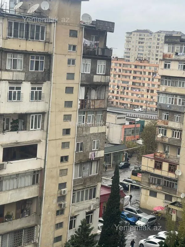 Satılır 3 otaqlı köhnə tikili 75 m²