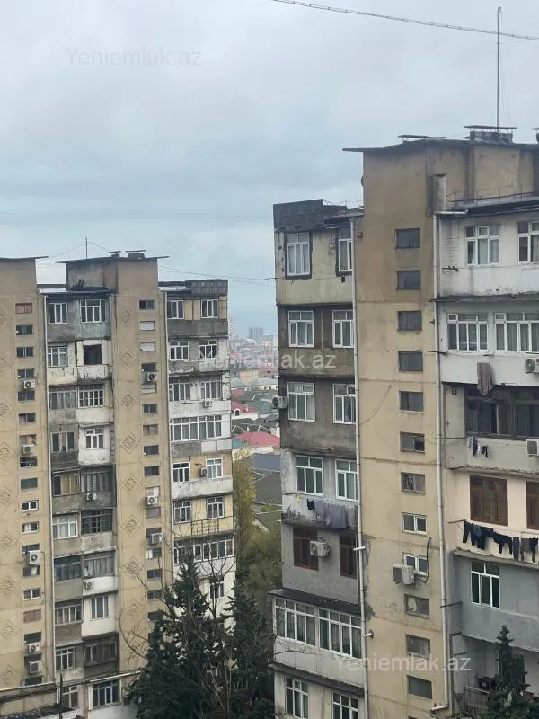 Satılır 3 otaqlı köhnə tikili 75 m²