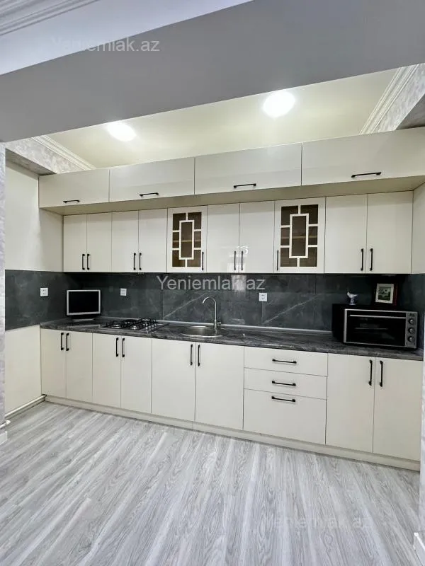 Satılır 3 otaqlı yeni tikili 80 m²