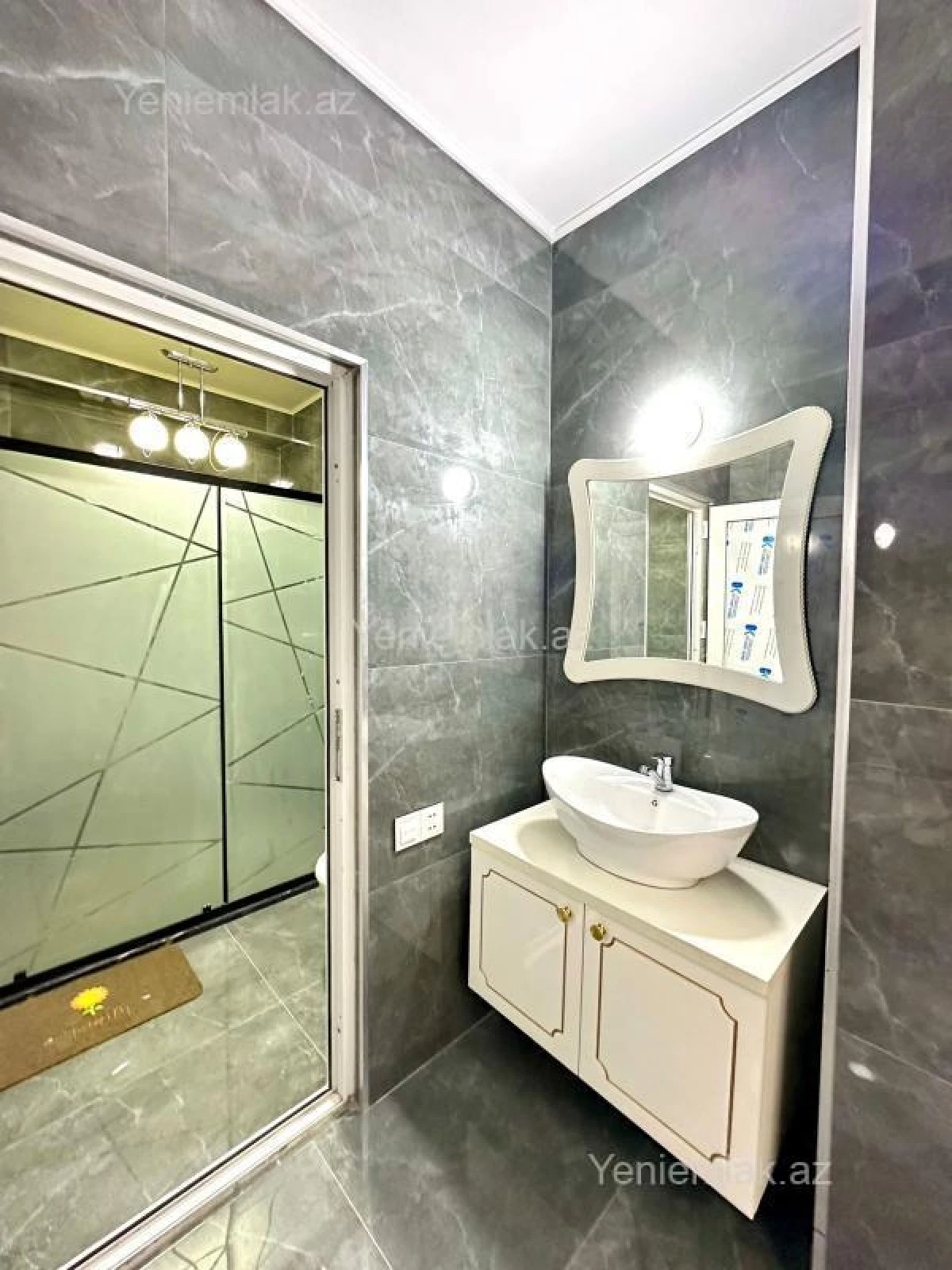 Satılır 3 otaqlı yeni tikili 80 m²