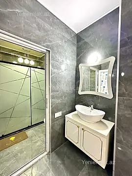 Satılır 3 otaqlı yeni tikili 80 m²