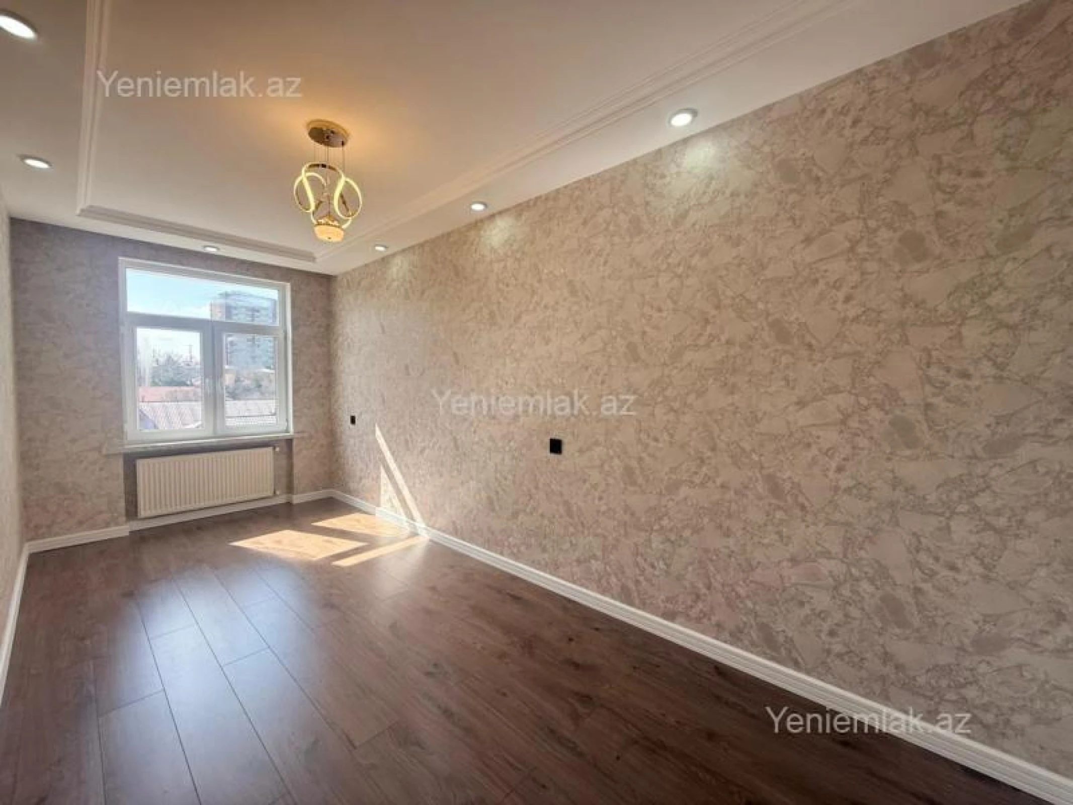 Satılır 2 otaqlı köhnə tikili 45 m²
