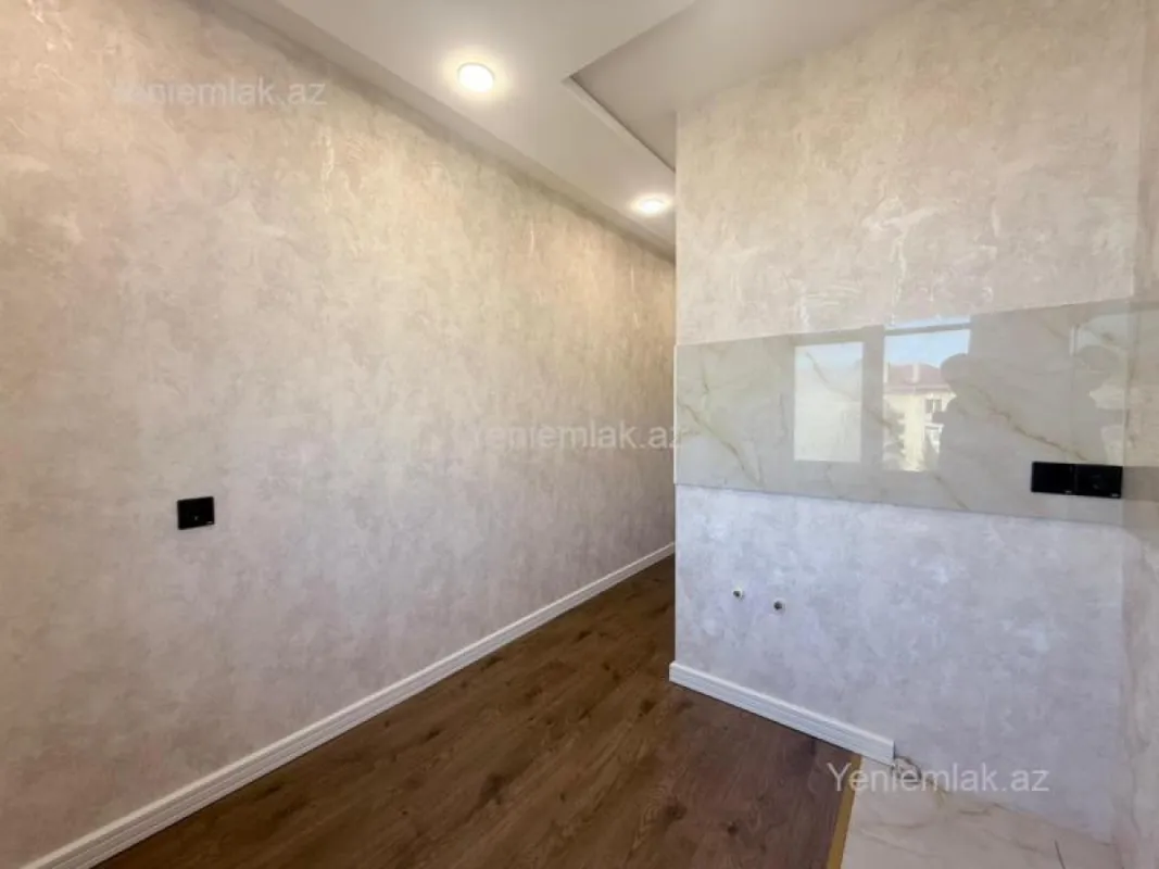 Satılır 2 otaqlı köhnə tikili 45 m²