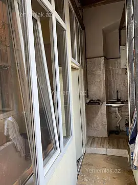 Satılır 1 otaqlı köhnə tikili 40 m²