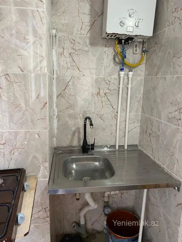 Satılır 1 otaqlı köhnə tikili 40 m²