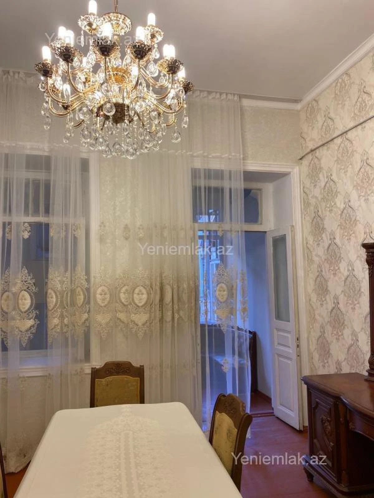 Satılır 1 otaqlı köhnə tikili 40 m²