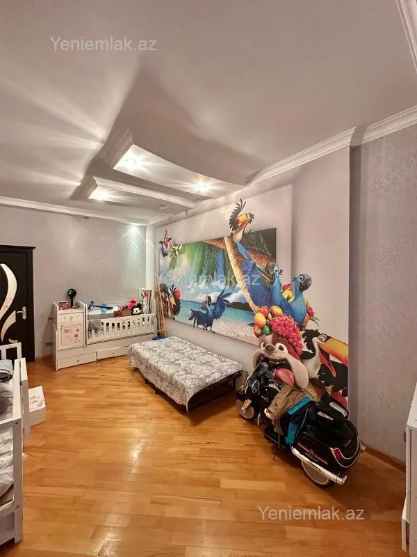 Satılır 3 otaqlı yeni tikili 140 m²