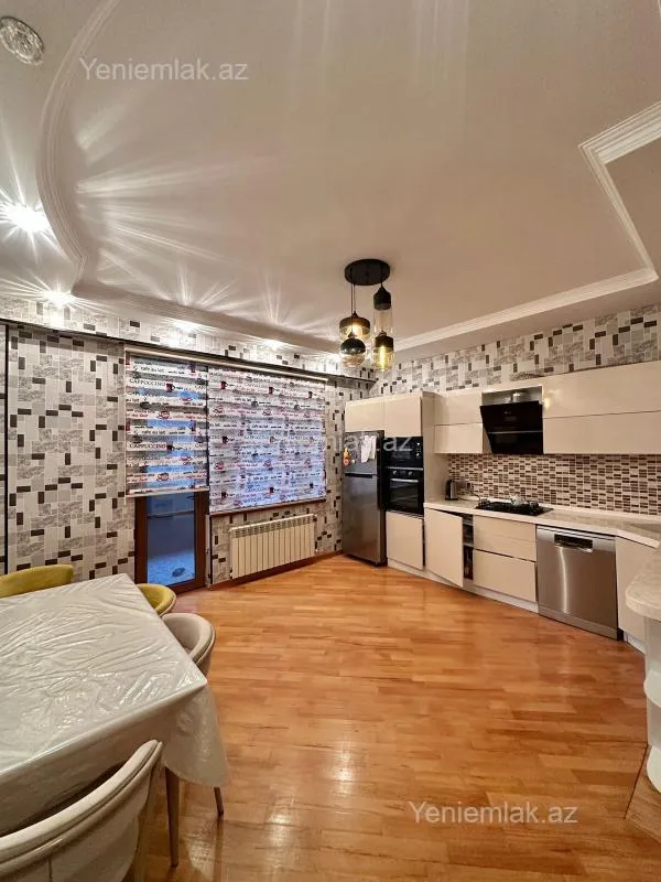 Satılır 3 otaqlı yeni tikili 140 m²