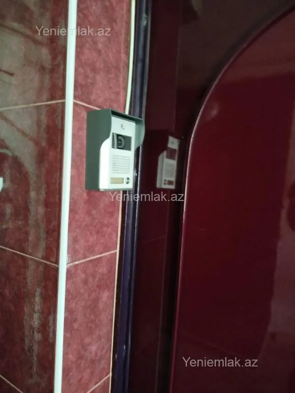 Satılır 3 otaqlı köhnə tikili 100 m²