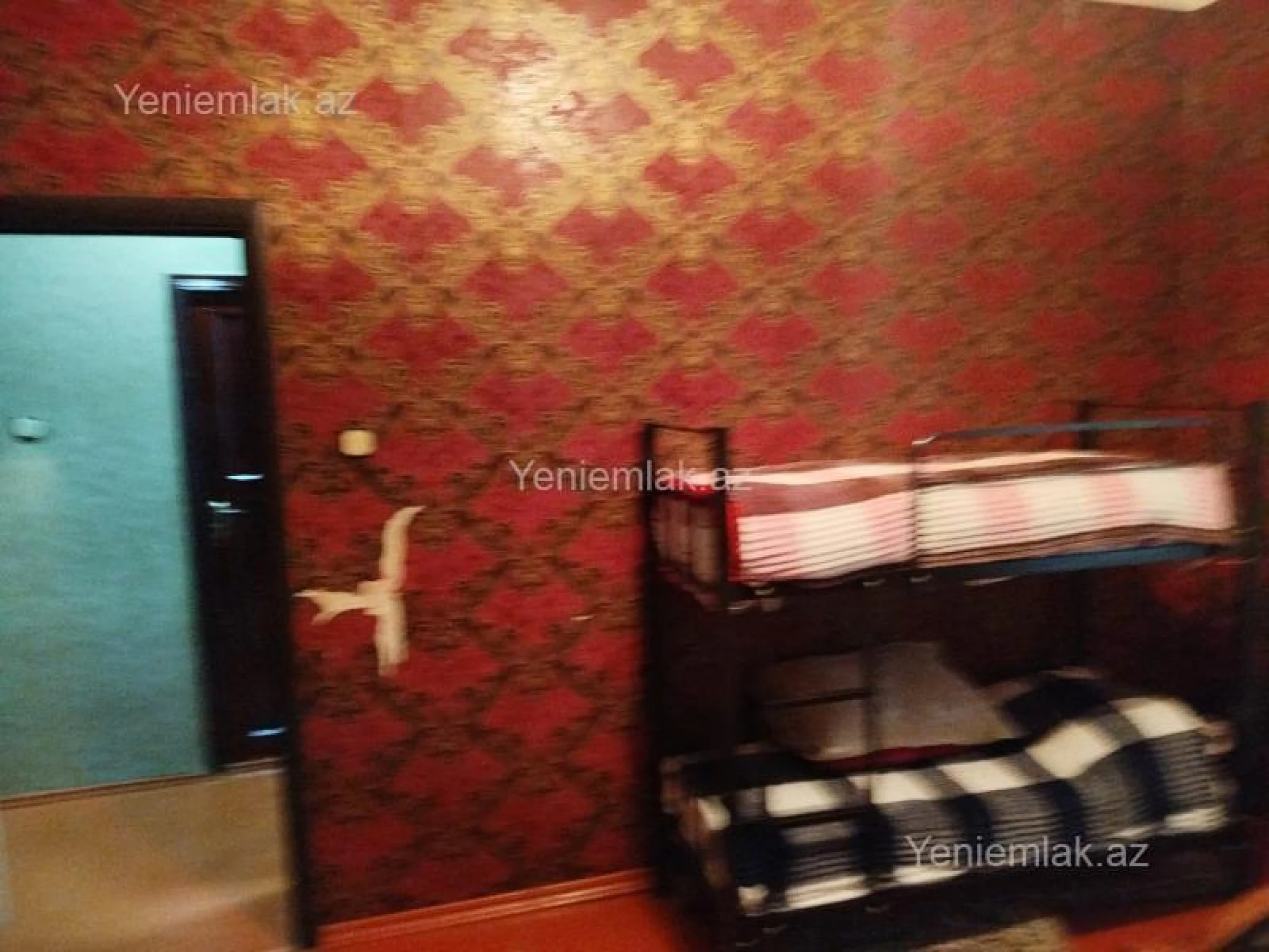 Satılır 3 otaqlı köhnə tikili 100 m²